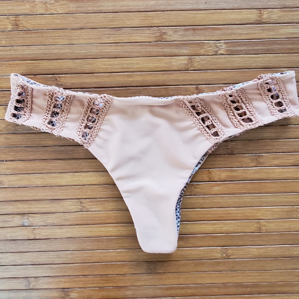 Acacia cloudbreak bikini bottom